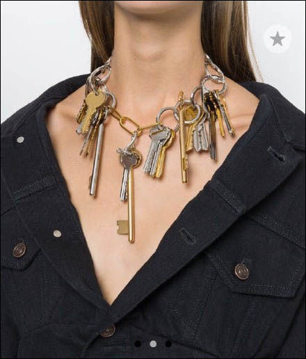 一个圆环钥匙串卖7500！原来看门大爷一直走在时尚的尖端……