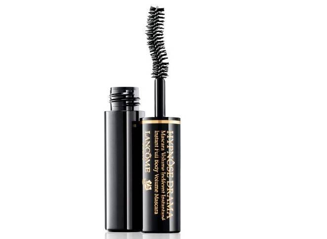 教你妆|是谁给女明星们素颜的勇气来面对流言蜚语？那对能耐的睫毛呗！