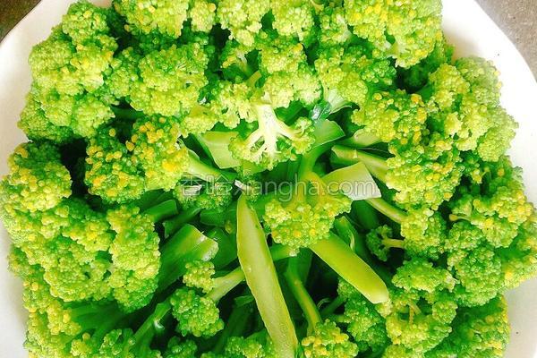 凉拌西兰花焯水几分钟,凉拌西兰花苔
