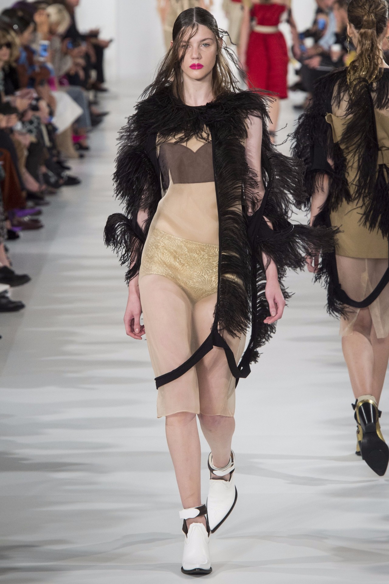 月光族也买得起的汽车,月光族都能买得起的高性价比房子