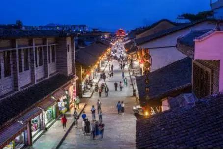 遇见会理|厉害!会理古城登上《华西都市报》占整版篇幅!