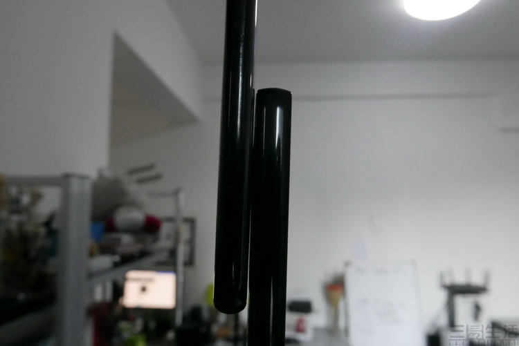 电视超窄边框和全面屏,夏普旷视s60价格