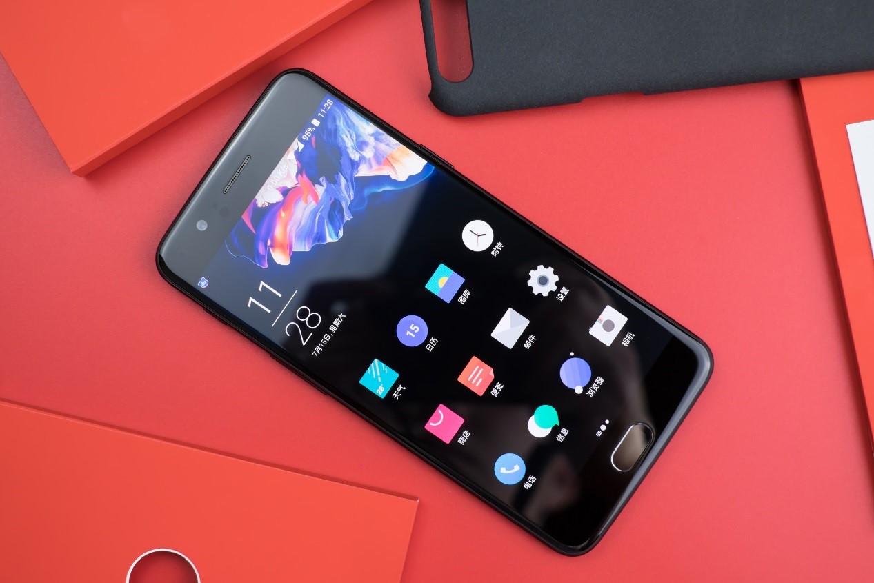 amoled屏的5g手机,一加55g手机评测