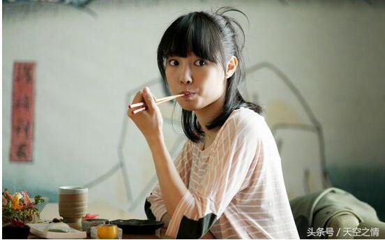 43岁单身岳母怀了我爸的孩子，我和女友的婚礼还怎么举行？