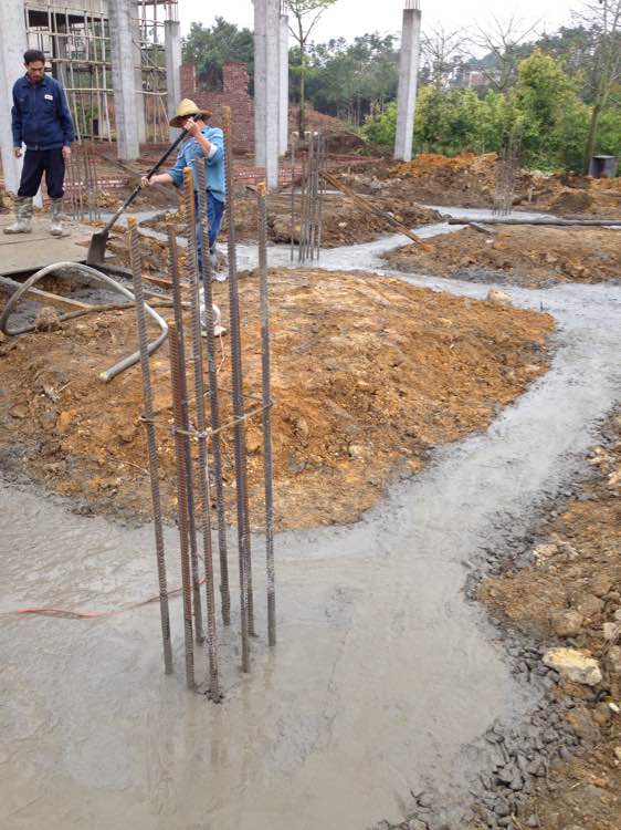 城市女孩看不上农村男友,城市女人看不上农村女人