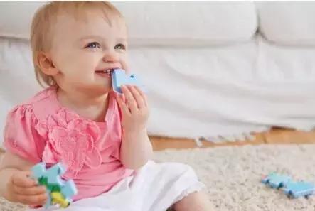 亲吻有毒，爱宝宝，就不要给他“黑暗之吻”