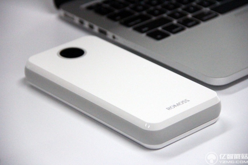 罗马仕Horus移动电源体验测评：来一场说走就走的旅行