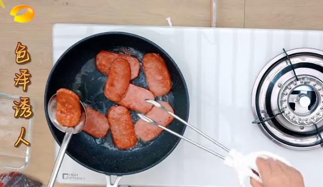 周冬雨中餐厅鞋 (中餐厅周冬雨赵薇黄晓明是哪一期)