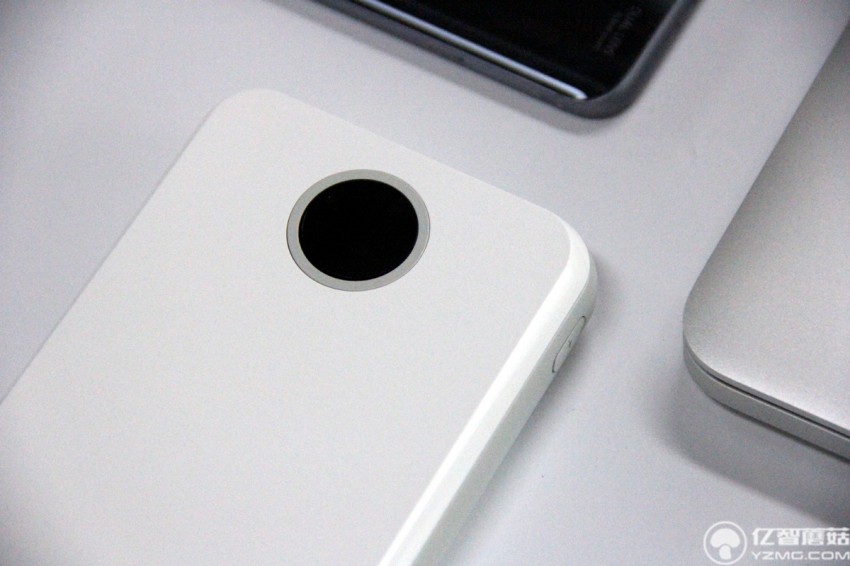 罗马仕Horus移动电源体验测评：来一场说走就走的旅行