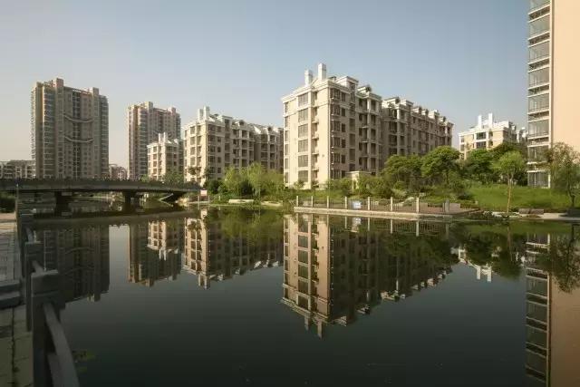 深圳申请公租房还是人才公租房好,公租房申请条件如何申请公租房