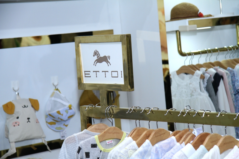 “3+1+1模式”的阿卡邦，预计2018年将在国内开设50家集合店