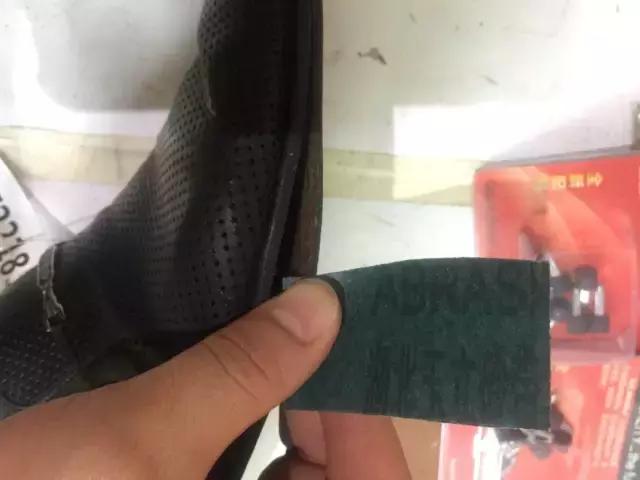 鞋子脱胶了用502粘不稳咋回事,鞋子脱胶了怎么办不用胶水