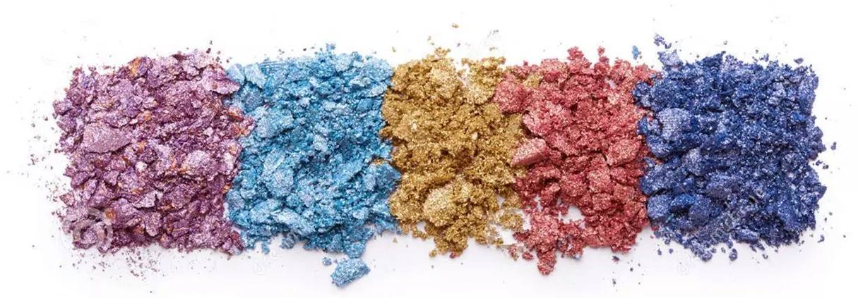 这个月用过的口红有点发霉,一年左右的口红发霉