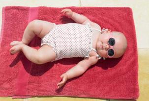 宝宝头发稀疏发黄怎么改善,宝宝头发黄怎么理