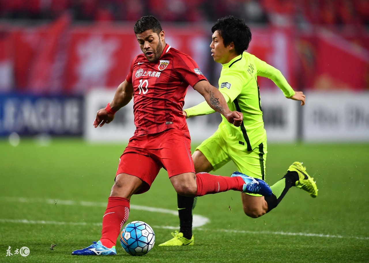 鲁能上港杯赛这条道基本堵到黑了，亚冠还是争冠分水岭，8人背3黄的鲁能下轮还要客战国安
