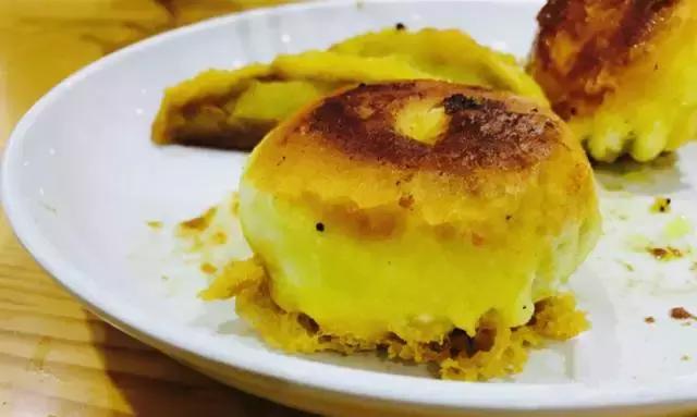 上海必吃生煎包,在南京吃蟹黄汤包视频