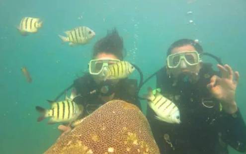 你会选择在南宁和300万人“假装生活”还是和我一起出逃到海岛呢！