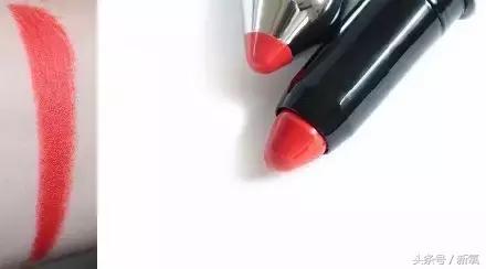 原来刘诗诗就是用了这些化妆品才让痘痘和闭口消失的？