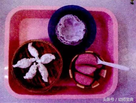 幼儿园区角活动教学展示视频,幼儿园小班区角生活区