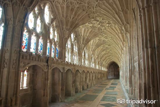 这部堪比英国《西游记》的小说流行20年,14个骨灰级粉丝的打卡地,你懂得!