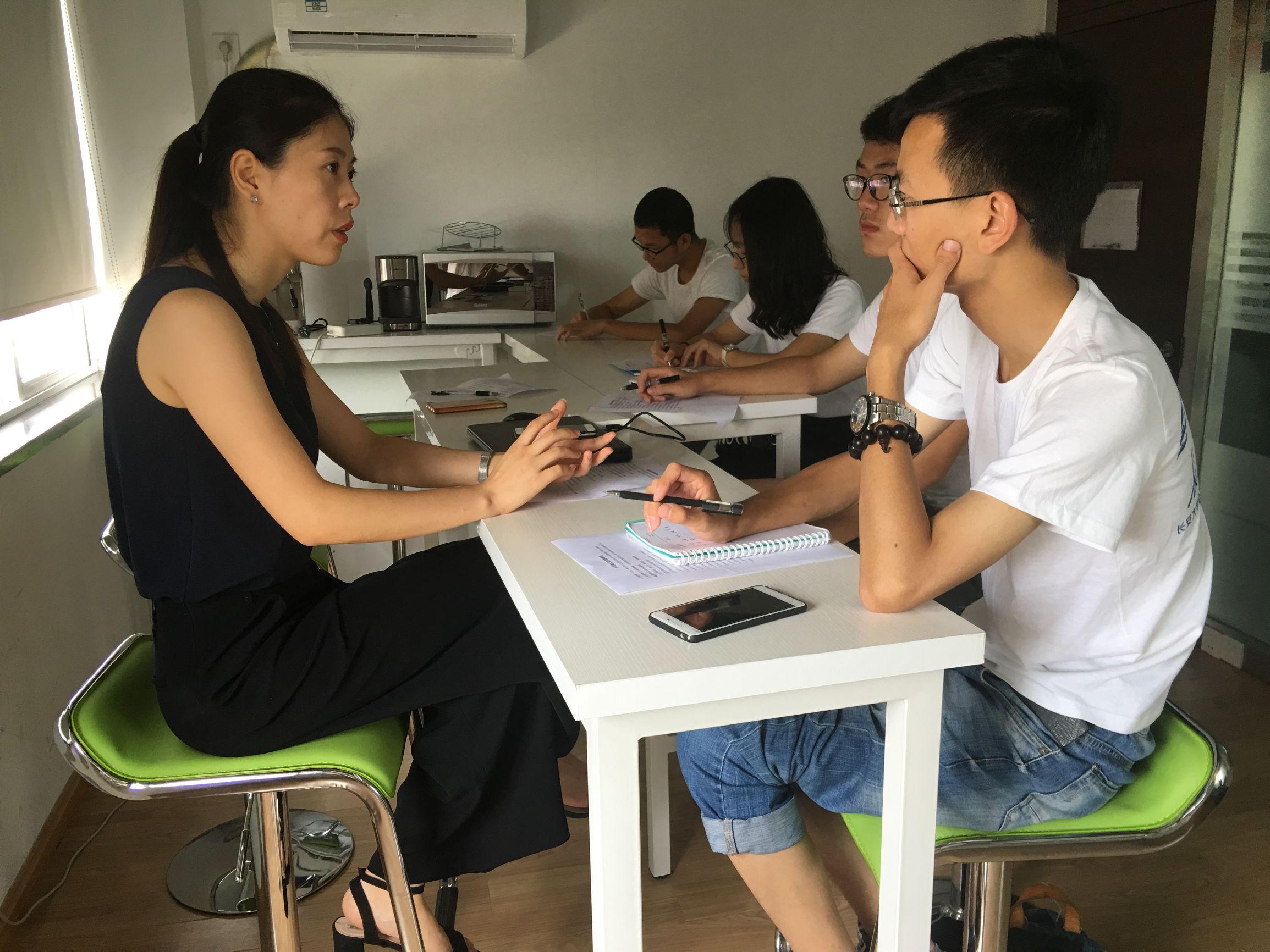 走近轩悦行电动汽车服务有限公司，长安大学赴宁波市电动汽车分时租赁服务调研暑期社会实践队顺利进行