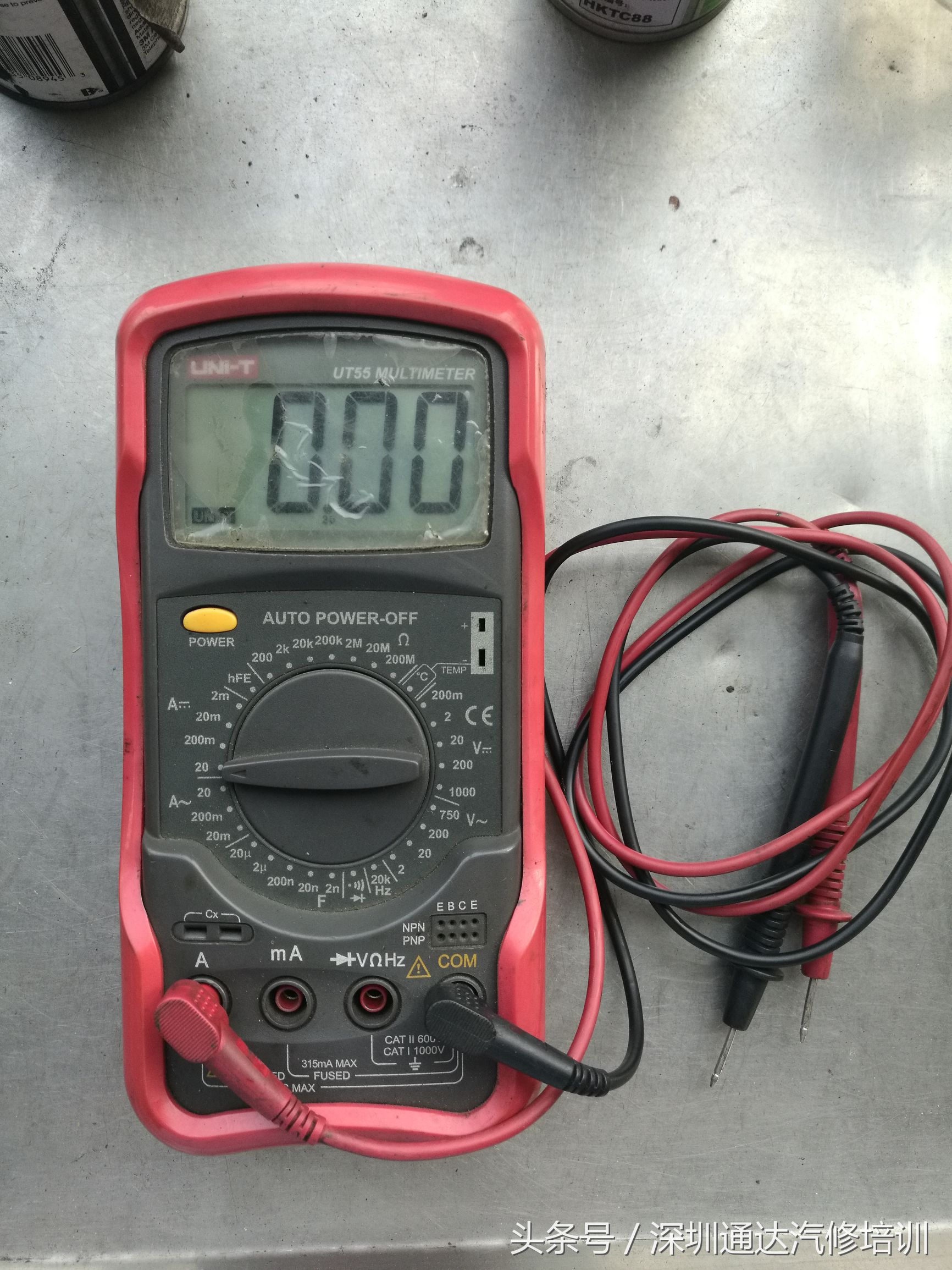 锐志室内灯漏电是什么原因,14年锐志漏电通病