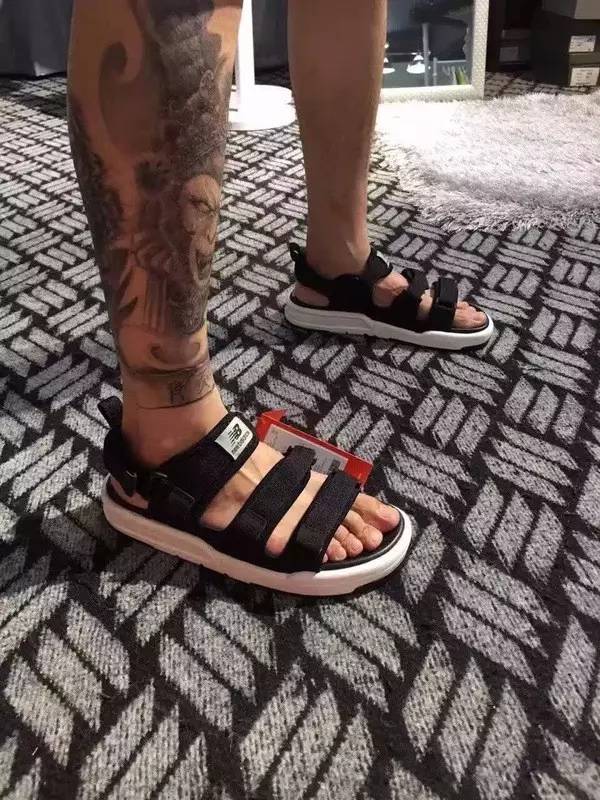 2020夏最火凉鞋,夏季凉鞋最流行这几款