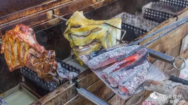 隐藏在昆明村庄里的3家烤羊店，老司机用3个月才找到的