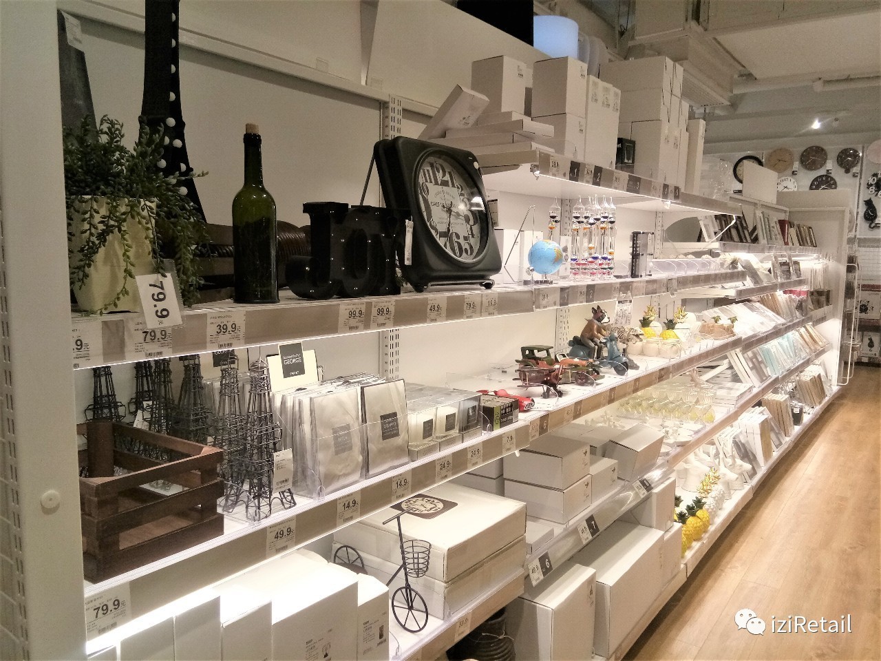 这家跟着魔都天气爆热起来的日本家居店，降温了吗？｜iziRetail快报