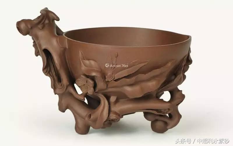 敬佩!一把提梁被拍出368万!众人都要订制此壶,她却说……