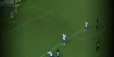 内马尔过人gif高清,内马尔帅气过人gif