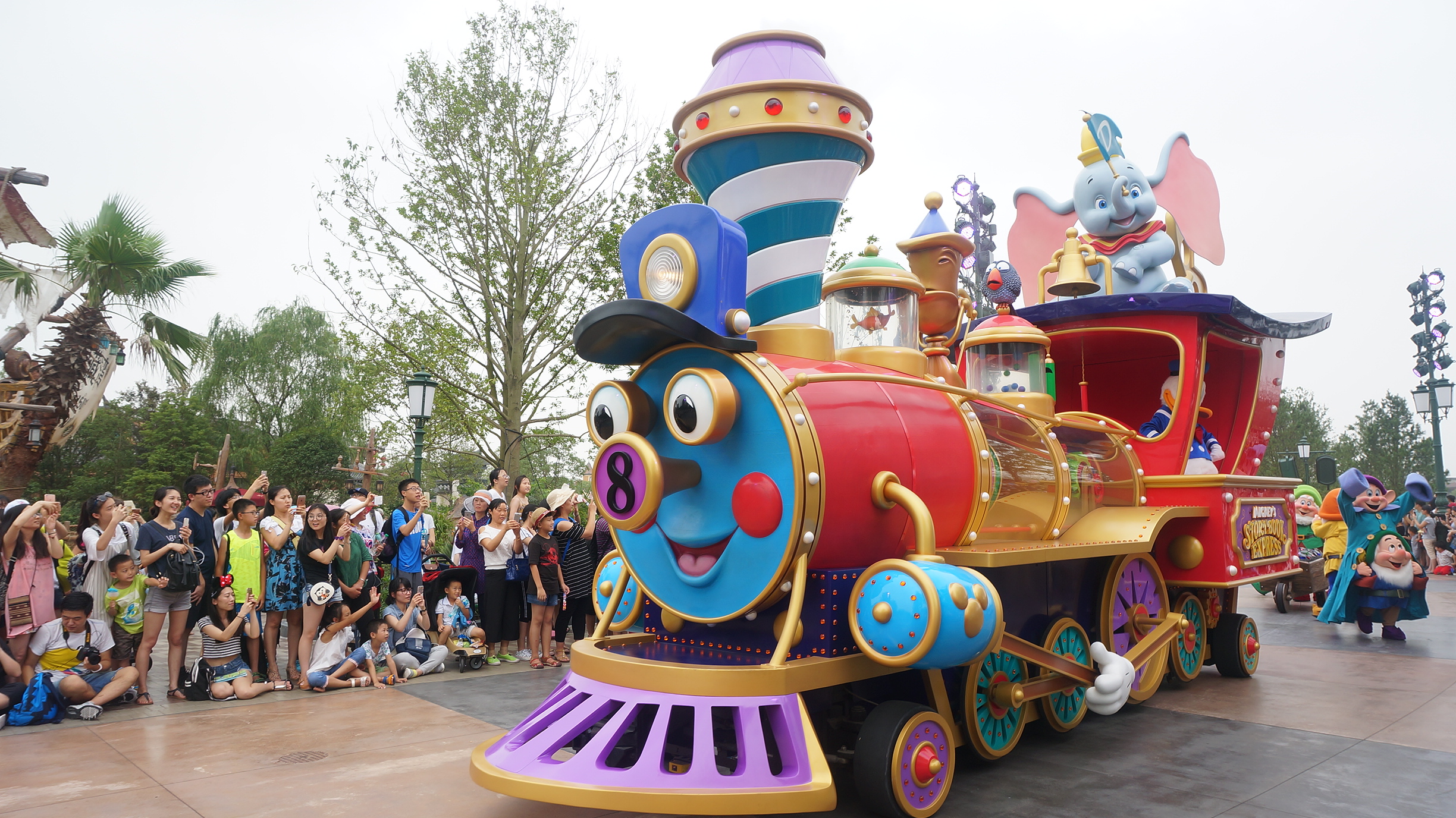 上海迪士尼旅游攻略带孩子,上海迪士尼快速通行证攻略