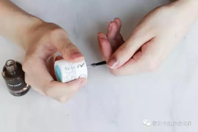 过期的化妆品不要急着扔，它们还有大用处！