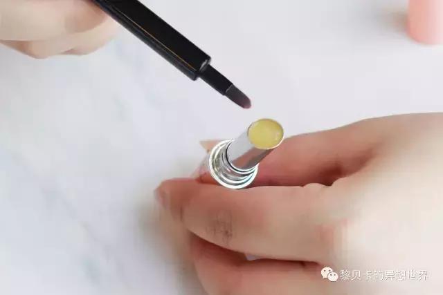 过期的化妆品不要急着扔，它们还有大用处！