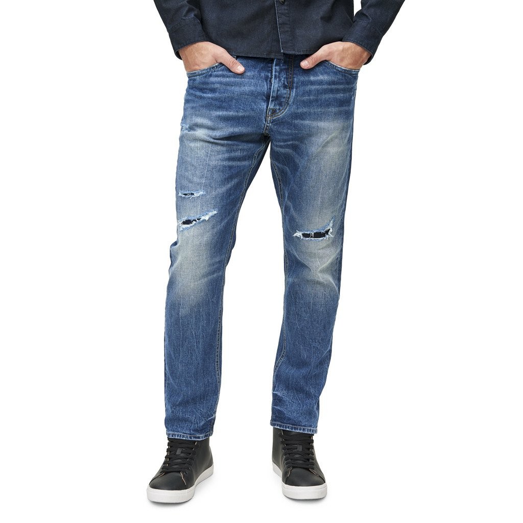 别争了，至少在牛仔裤这件事上，C罗肯定比梅西强