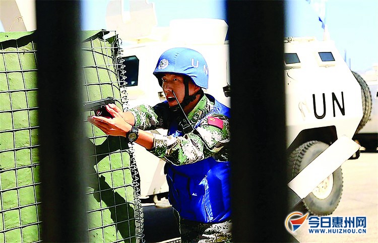 直击！中国蓝盔勇入雷区舞动“芭蕾”守护和平
