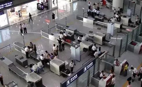 美国机场入境安检新规,美国机场安检违法