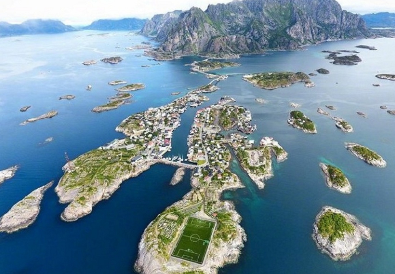 挪威的球场图片,挪威球场背景图