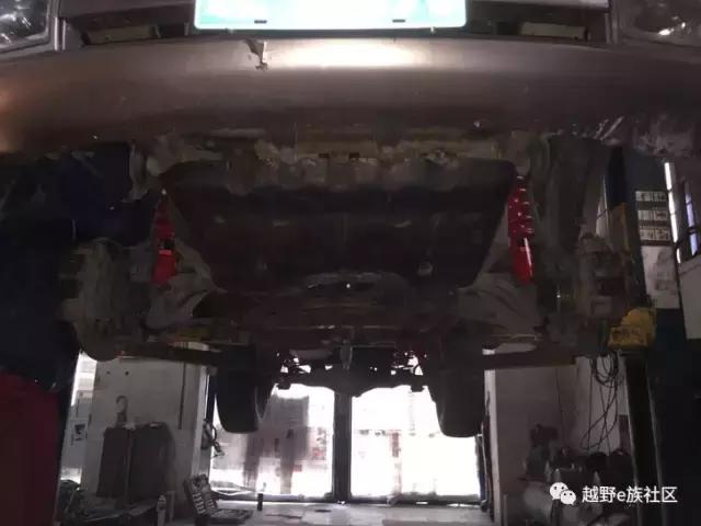 丰田陆霸3400是05年的车,05年路霸3400