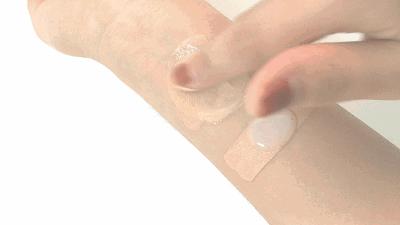 卸妆油卸妆膏卸妆水哪个不伤皮肤,卸妆油卸妆膏哪个用得慢