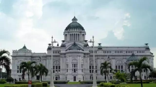 一路向北最清凉的夏天,一路向南翻过喜马拉雅山脉