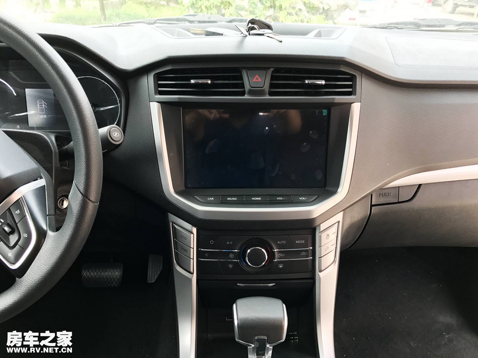 爱旅途大通t60四驱皮卡房车,新大通t60皮卡房车