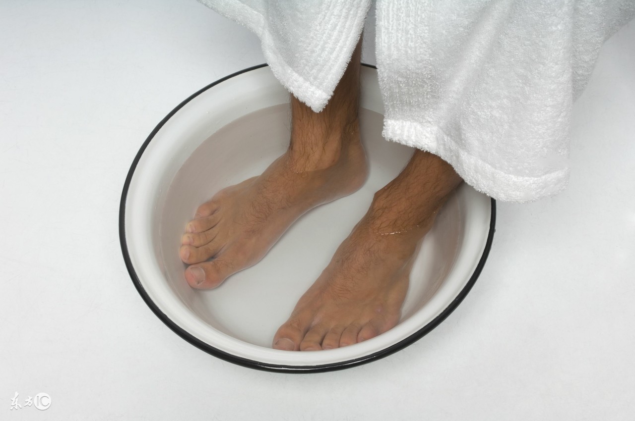 夏天脚气怎么根除小妙招,夏天脚气严重用什么方法最有效