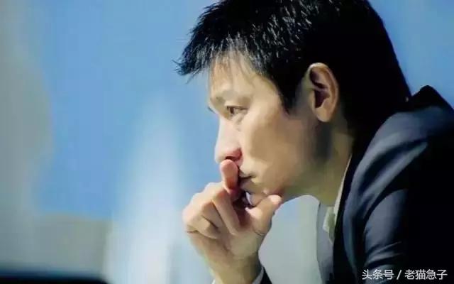 你们都说吴京拼，但还有一个拼了36年的人