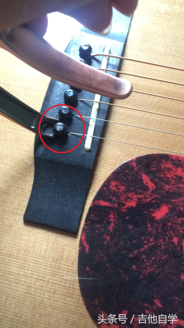 吉他换弦详细教程,马丁吉他换弦的正确方法