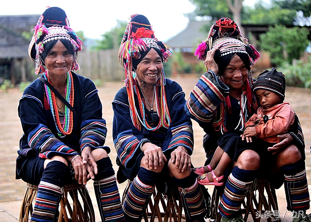 终年生活在高山密林之中的一个神秘的部族，孟连阿卡人！