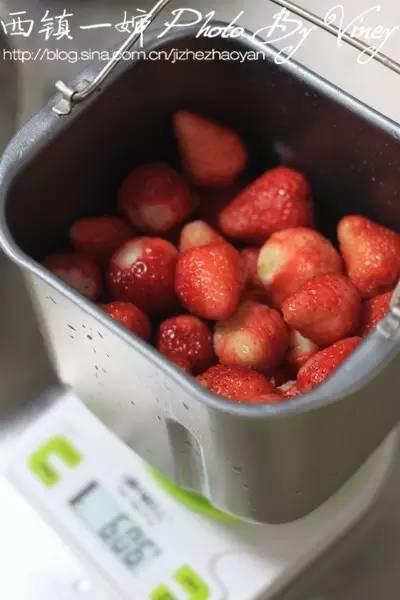 材料洗一洗切一切扔进面包机，无添加的香浓健康果酱2小时出炉！