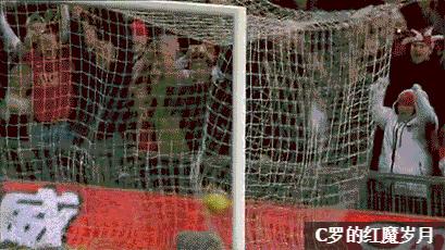 足球教学c罗式弧线球,实况足球c罗怎么射门踢出电梯球