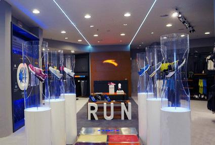 中国服装品牌出海,中国传统服饰走出国门