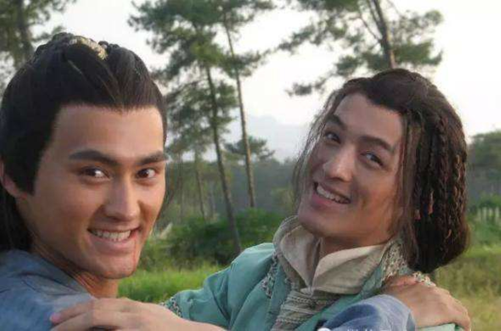 来自天南海北的“*人贱**”,拿着录取通知书在新生寝室同居四年